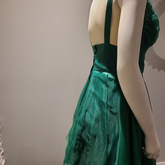 Organza Green Cocktail Dress. - Picture 7 of 9